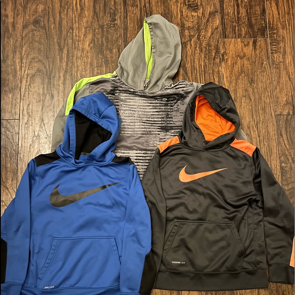 Boys size L 3 athletic hoodies - Nike